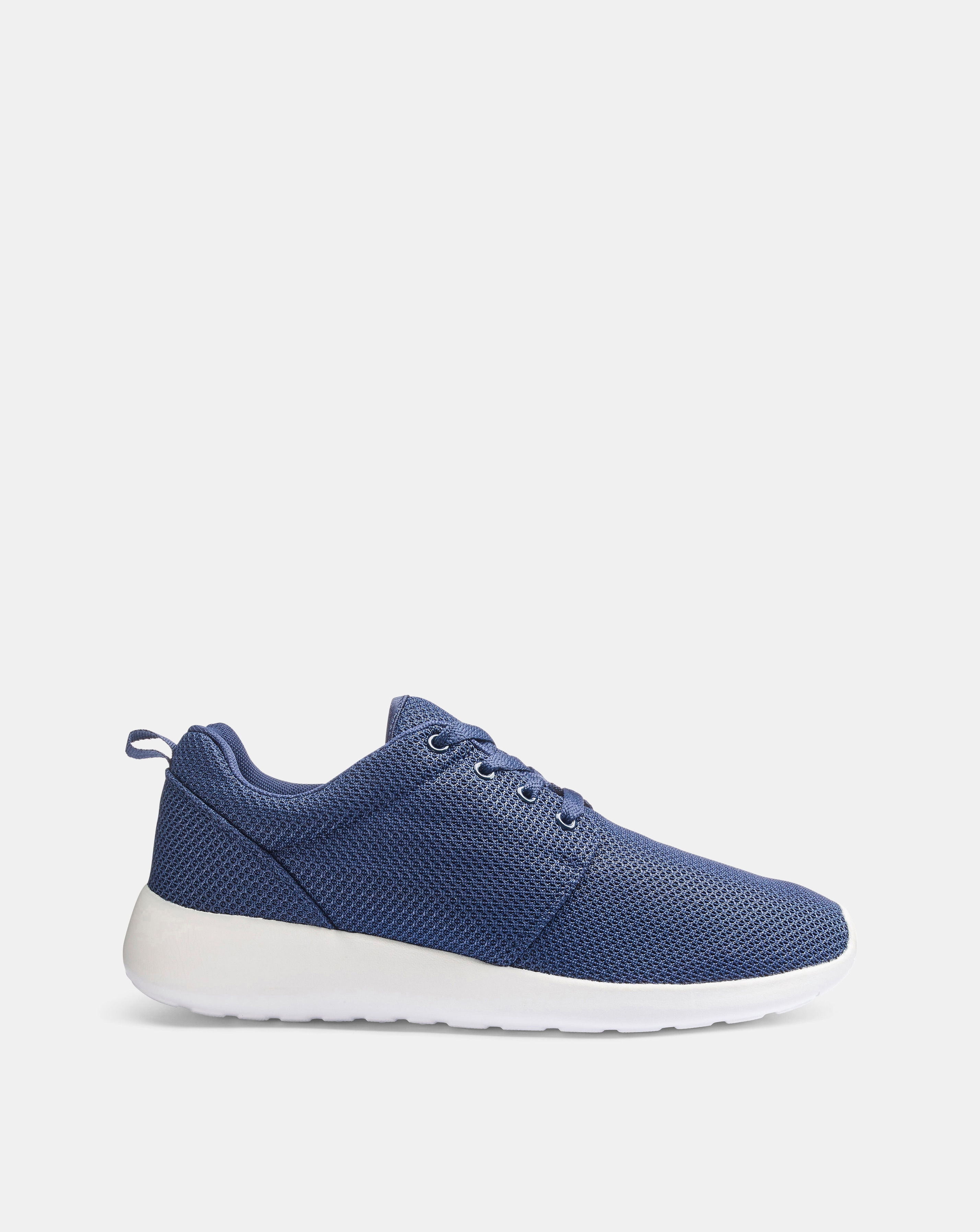 Harris Mesh Trainer Wide Fit