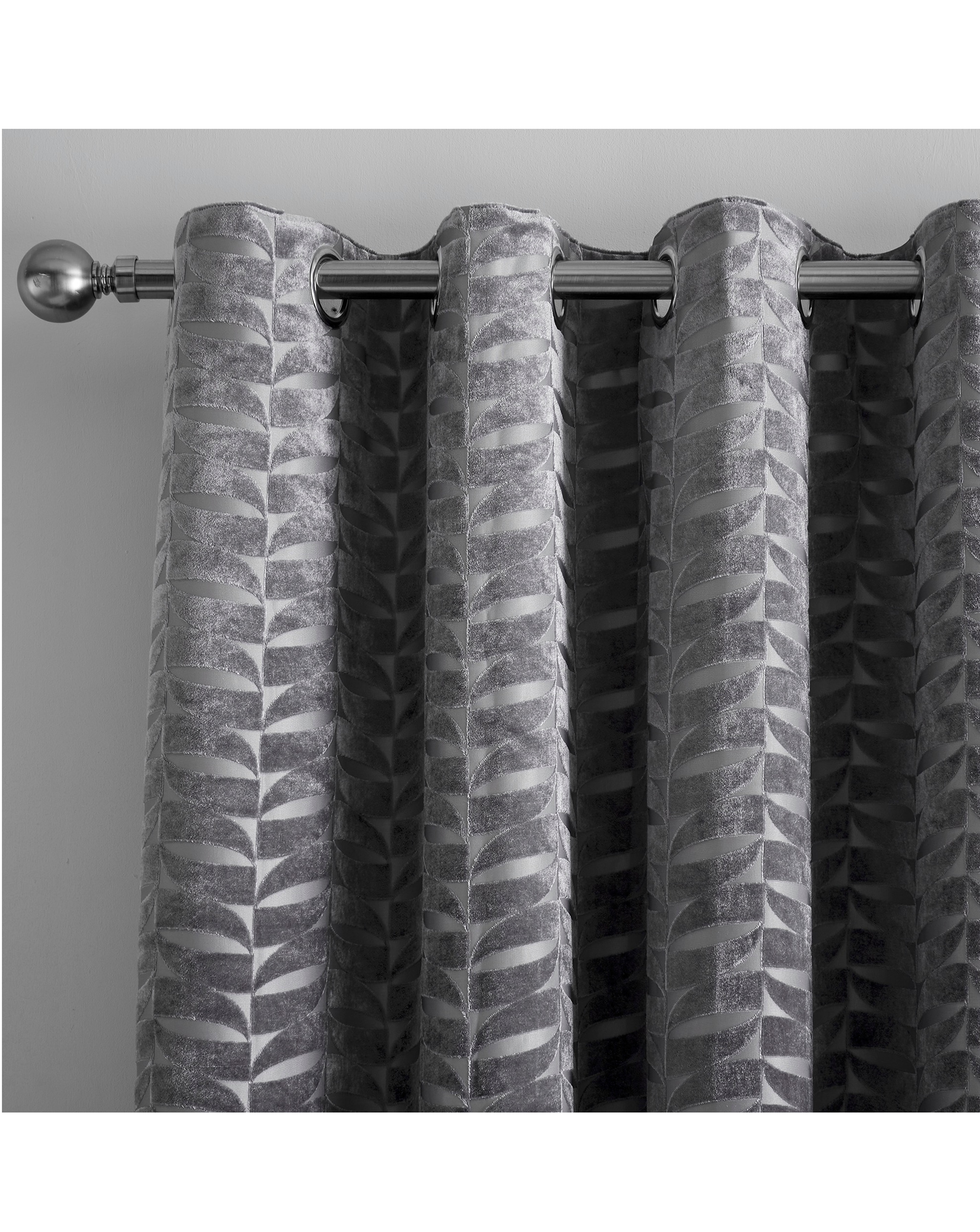 Curtina Kendal Eyelet Curtain