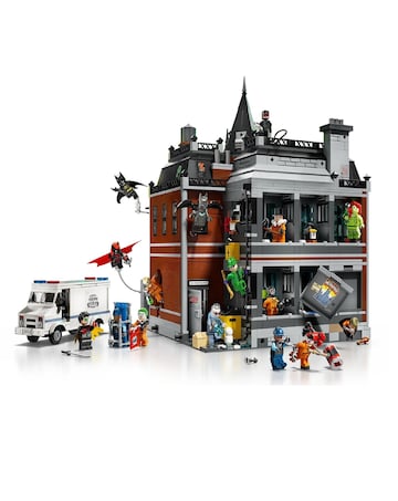 LEGO Super Heroes  Arkham Asylum - 76300