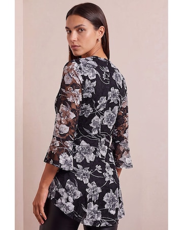 Roman Floral Lace Stretch Top