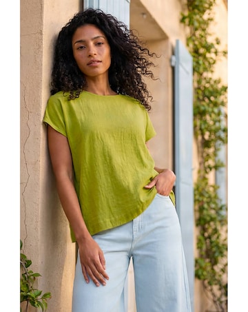 Roman Buttoned Back Shell Top