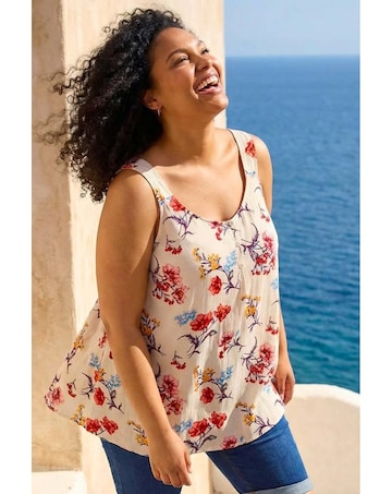 Roman Curve Ditsy Floral V-Neck Top