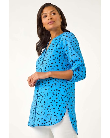 Roman Spot Print V-Neck Button Blouse