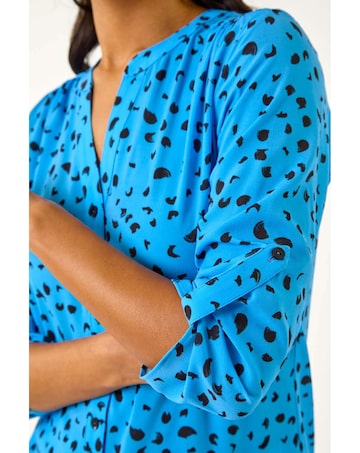 Roman Spot Print V-Neck Button Blouse