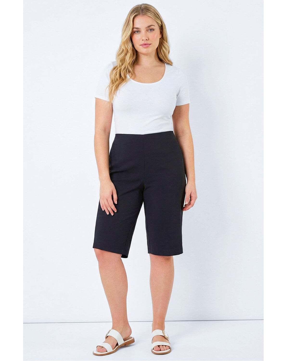 New In - Roman Curve Elastic Waist Knee Shorts