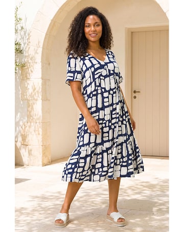 Roman Curve Print Tiered V-Neck Dress
