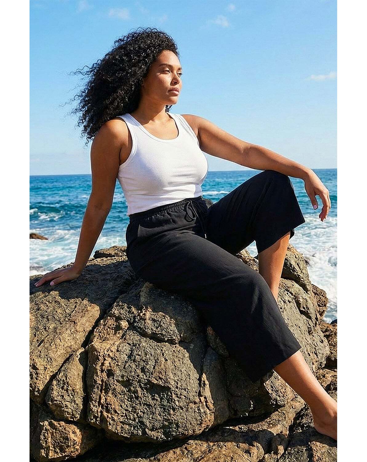 New In - Roman Curve Linen Blend Cropped Trousers