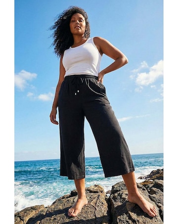 Roman Curve Linen Blend Cropped Trousers