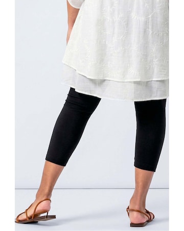 Roman Curve Plain Cropped Leggings