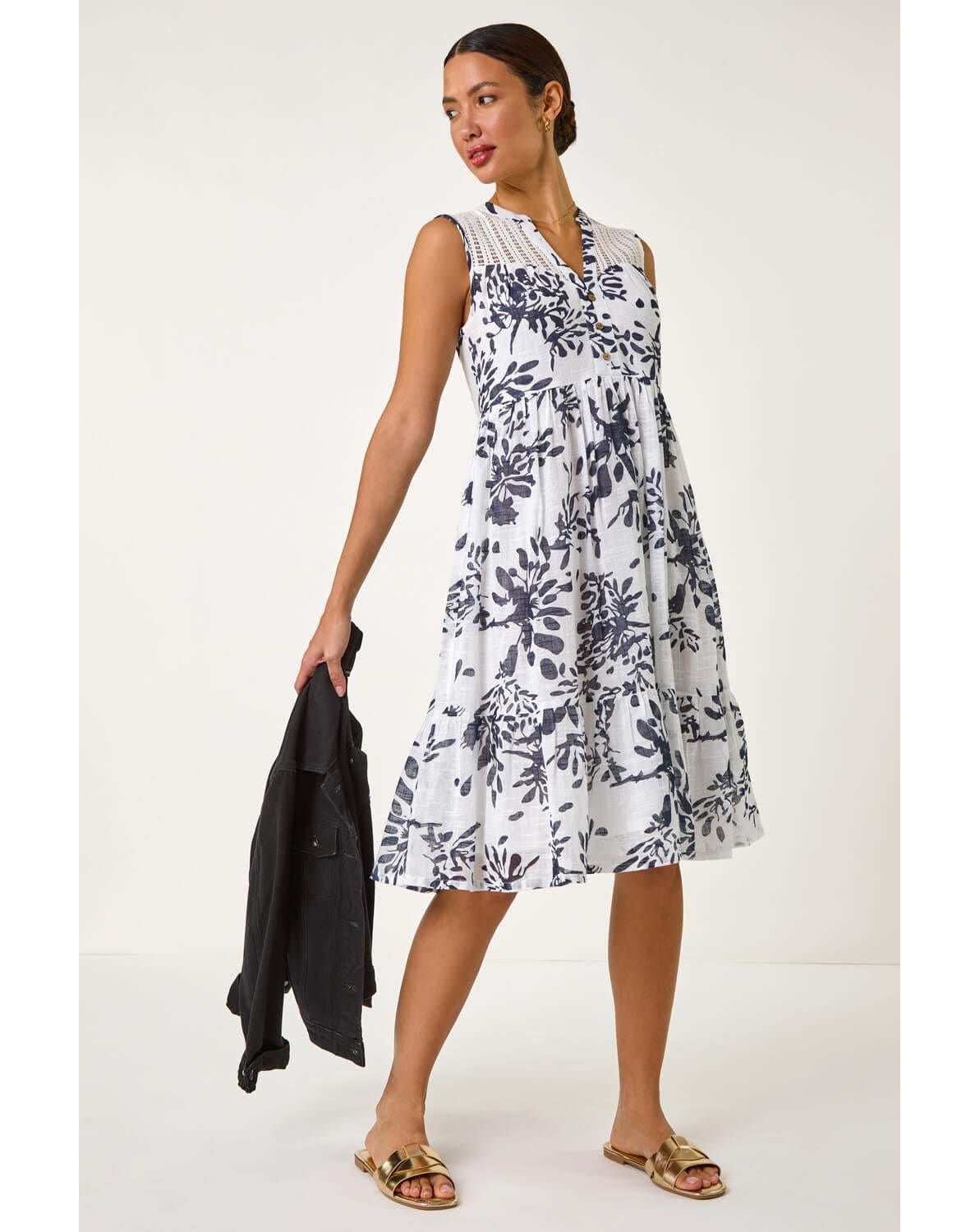 New In - Roman Floral Print Lace Smock Dress