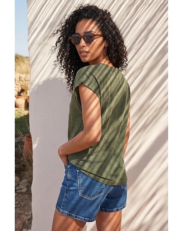 Roman Embroidered Leaf T-Shirt