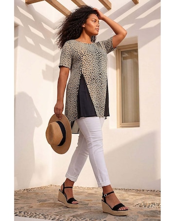 Roman Curve Animal Print Mesh T-Shirt