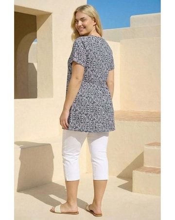Roman Curve Print Gathered Waist Top