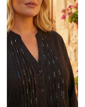 Roman Curve Sequin Jacquard Blouse