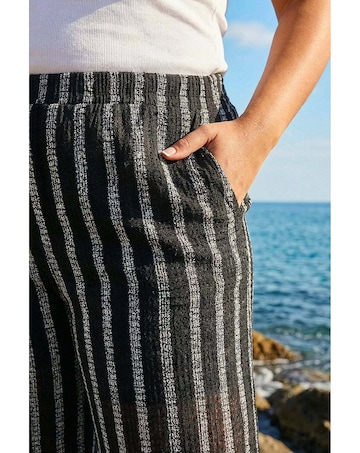 Roman Curve Stripe Knit Wide Leg Trouser