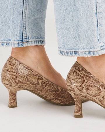 Kayla Flexi Sole Kitten Heel Court Shoe - Wide Fit (E)