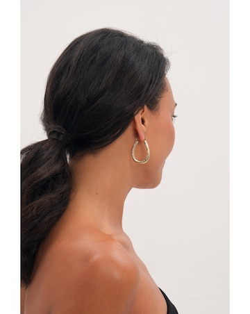 Inicio Gold Textured Large Oval Catch Hoops