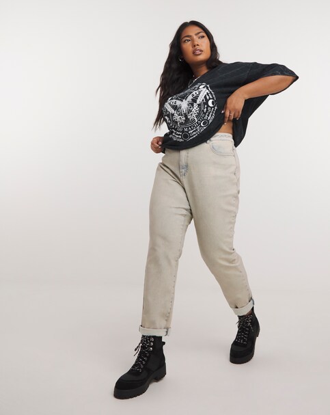 Vintage Wash Slim Mom Jean