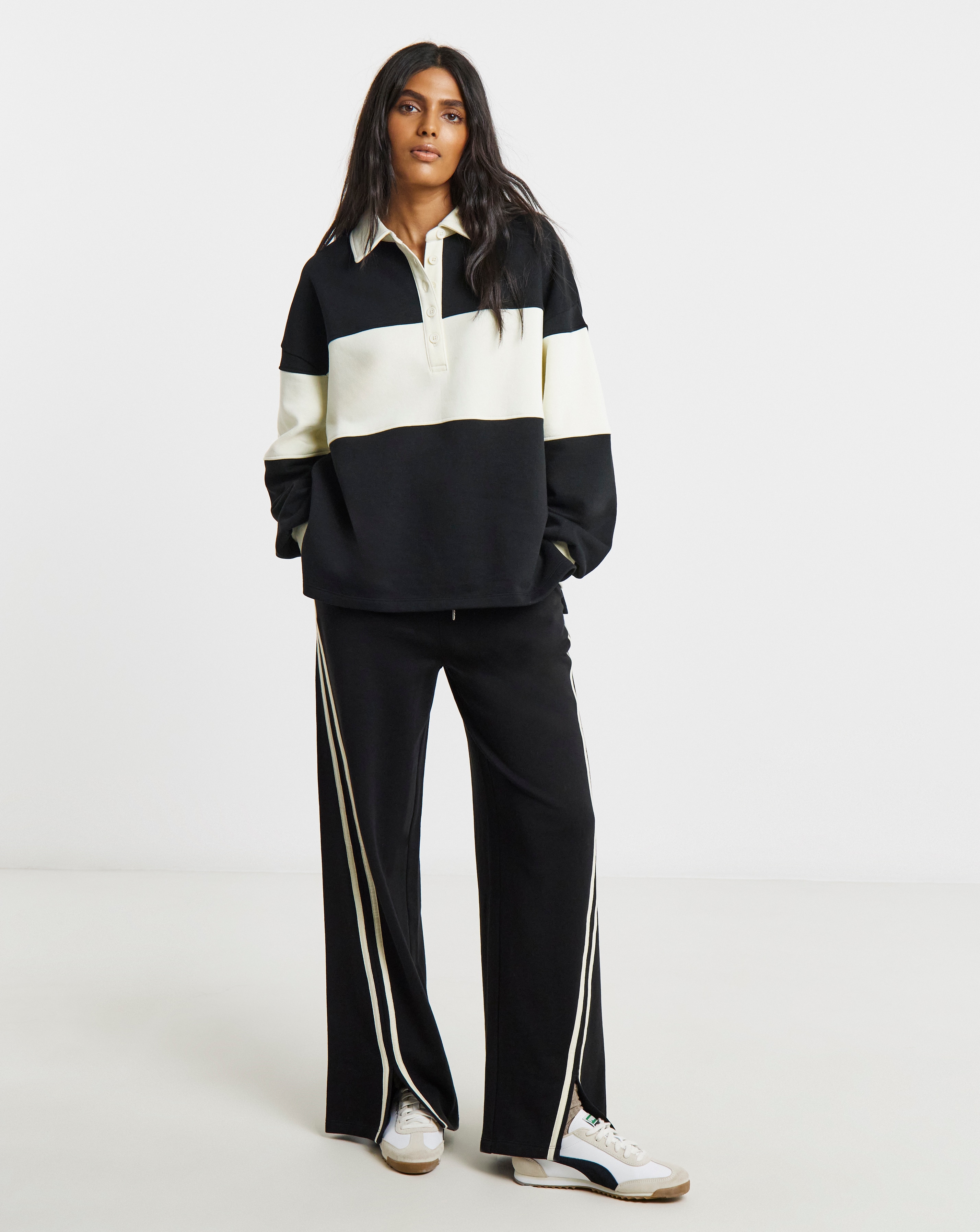 New In - Wide Leg Jogger with Stripes to Side