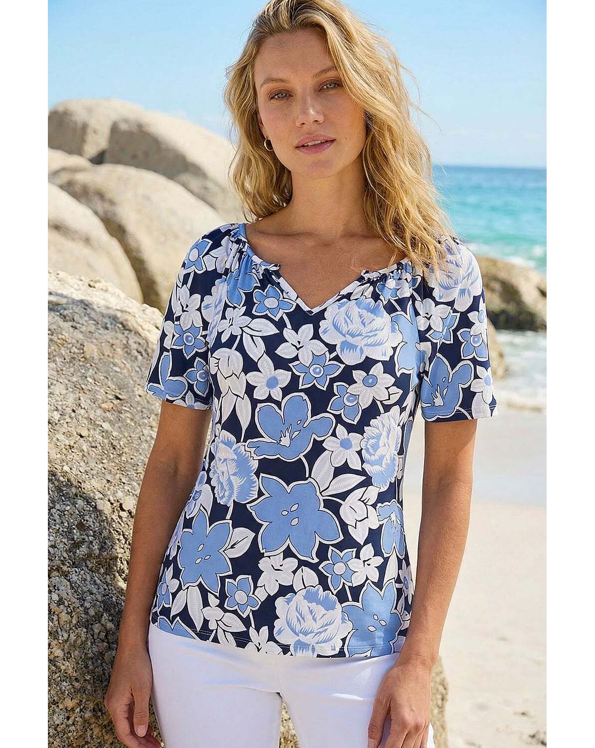 Roman Floral Puff Print V-Neck Top