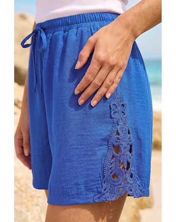 Roman Air Flow Lace Trim Shorts