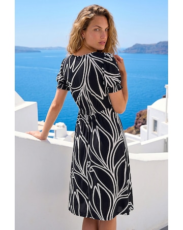 Roman Leaf Print Gathered Midi Dress