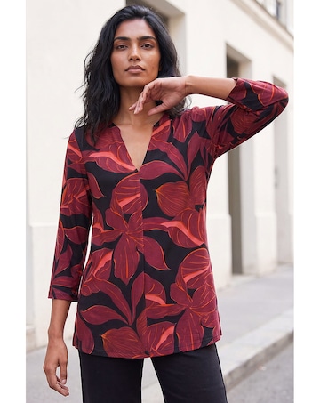 Roman Floral V-Neck Stretch Top