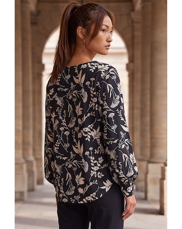 Roman Floral Puff Print Stretch Shirt