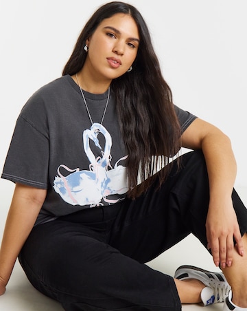 Charcoal Swan Graphic Short Sleeve T-Shirt