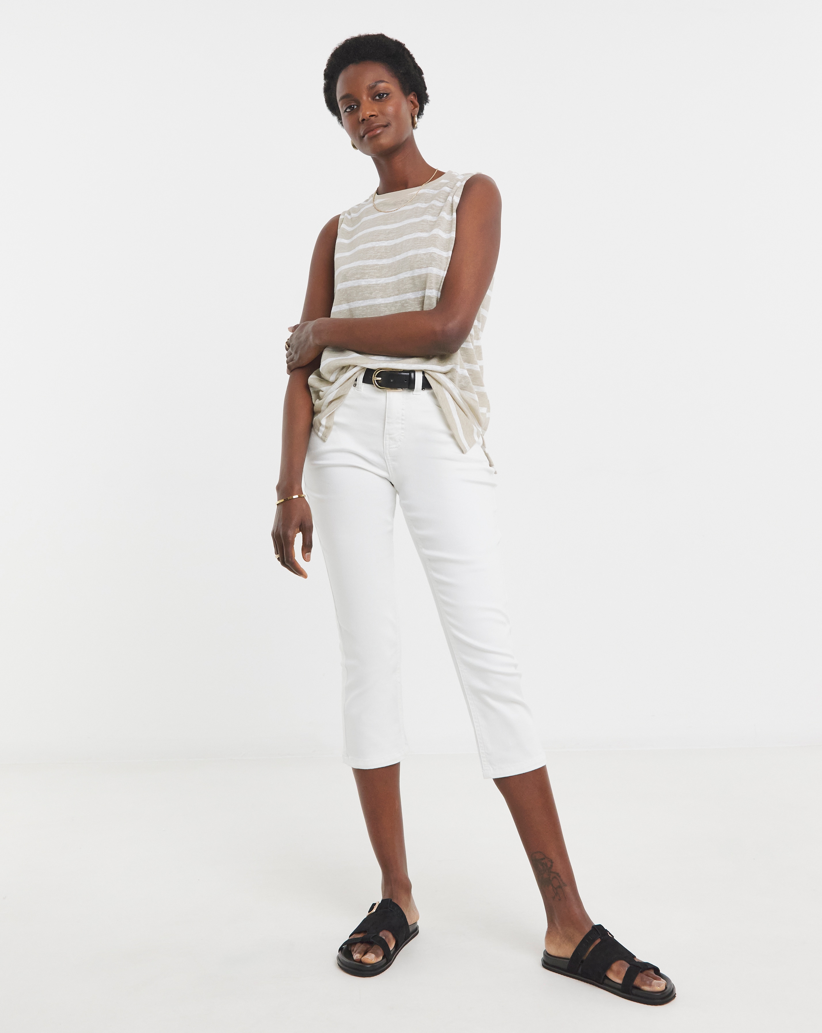 24/7 White Crop Jeans