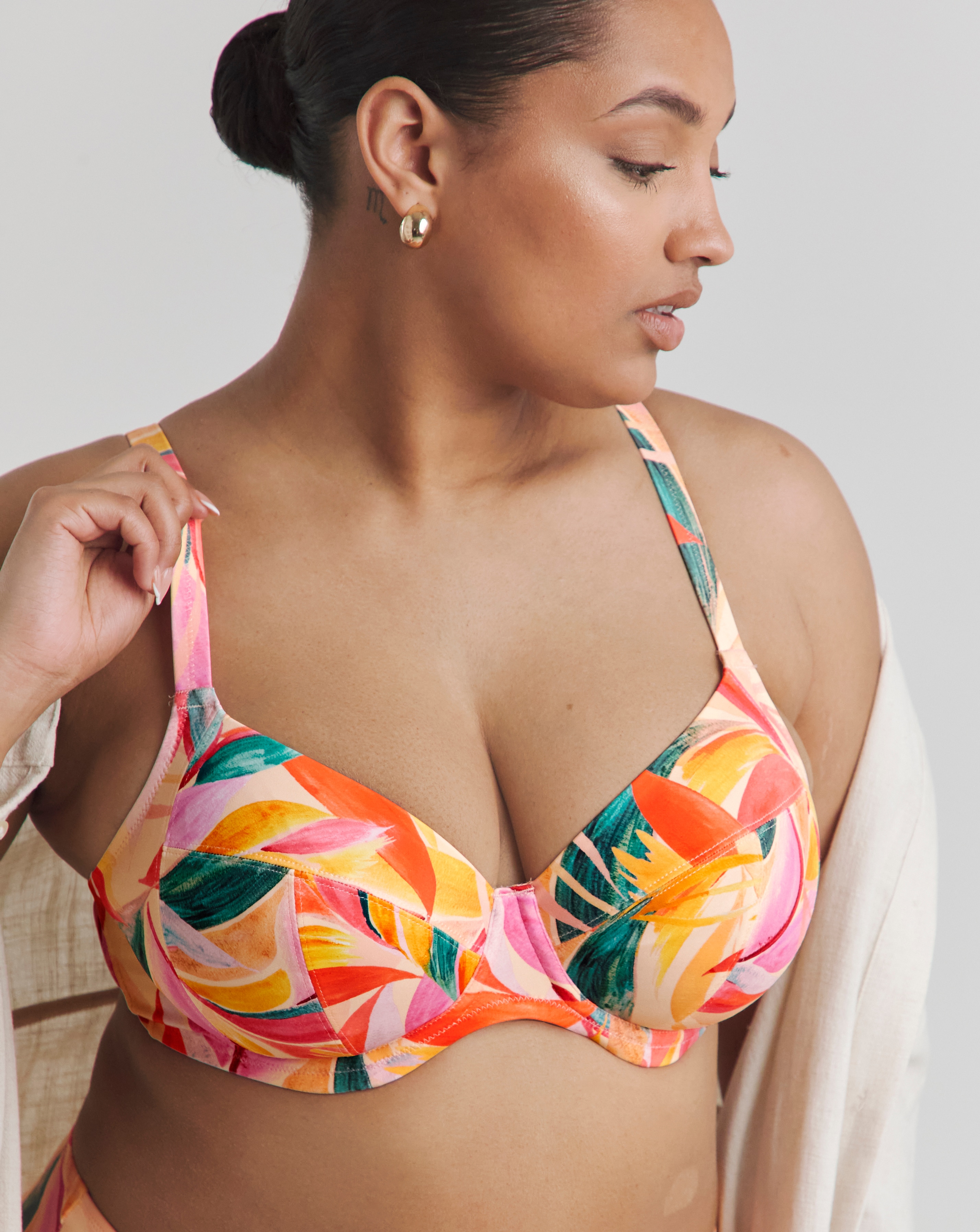 Elomi Sancho Beach Plunge Bikini Top