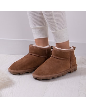Just Sheepskin Ladies Grace Boots