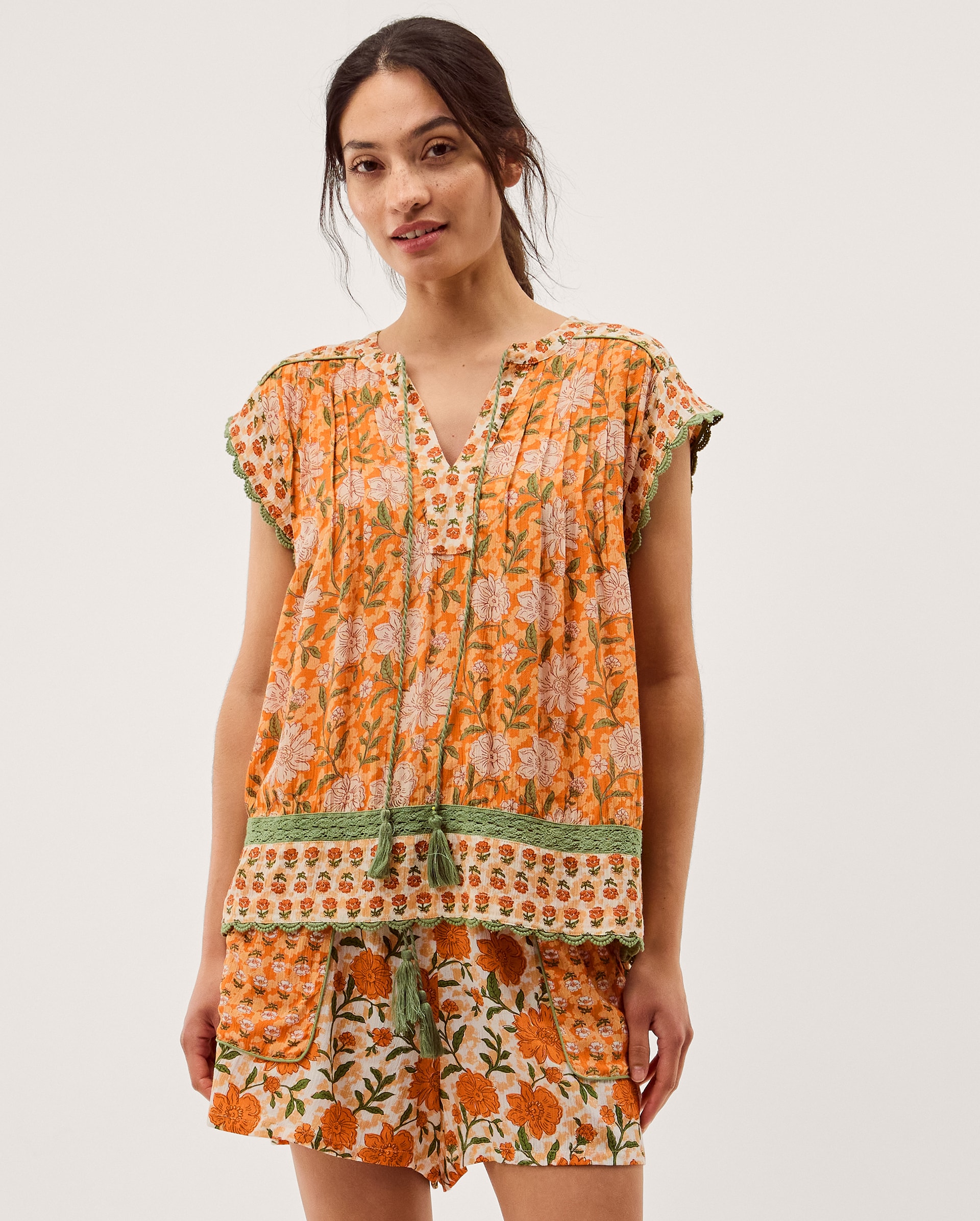 New In - Monsoon Carris Floral Scallop Trim Top
