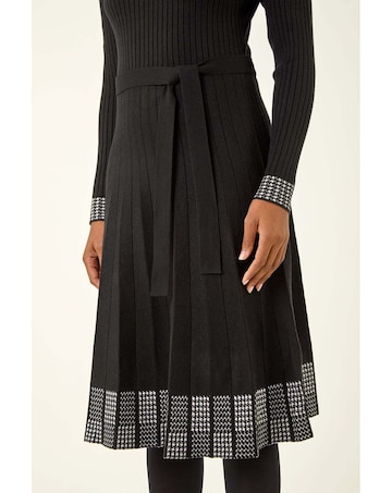 Roman Stretch Knit Border Print Dress