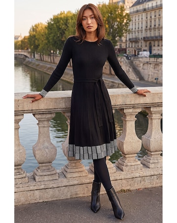 Roman Stretch Knit Border Print Dress