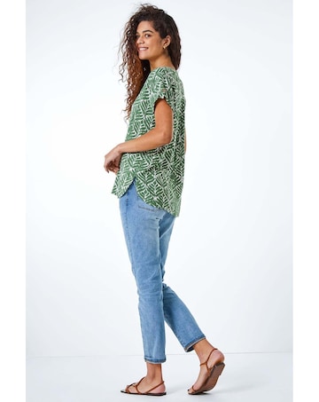 Roman Abstract Button Detail V-Neck Top