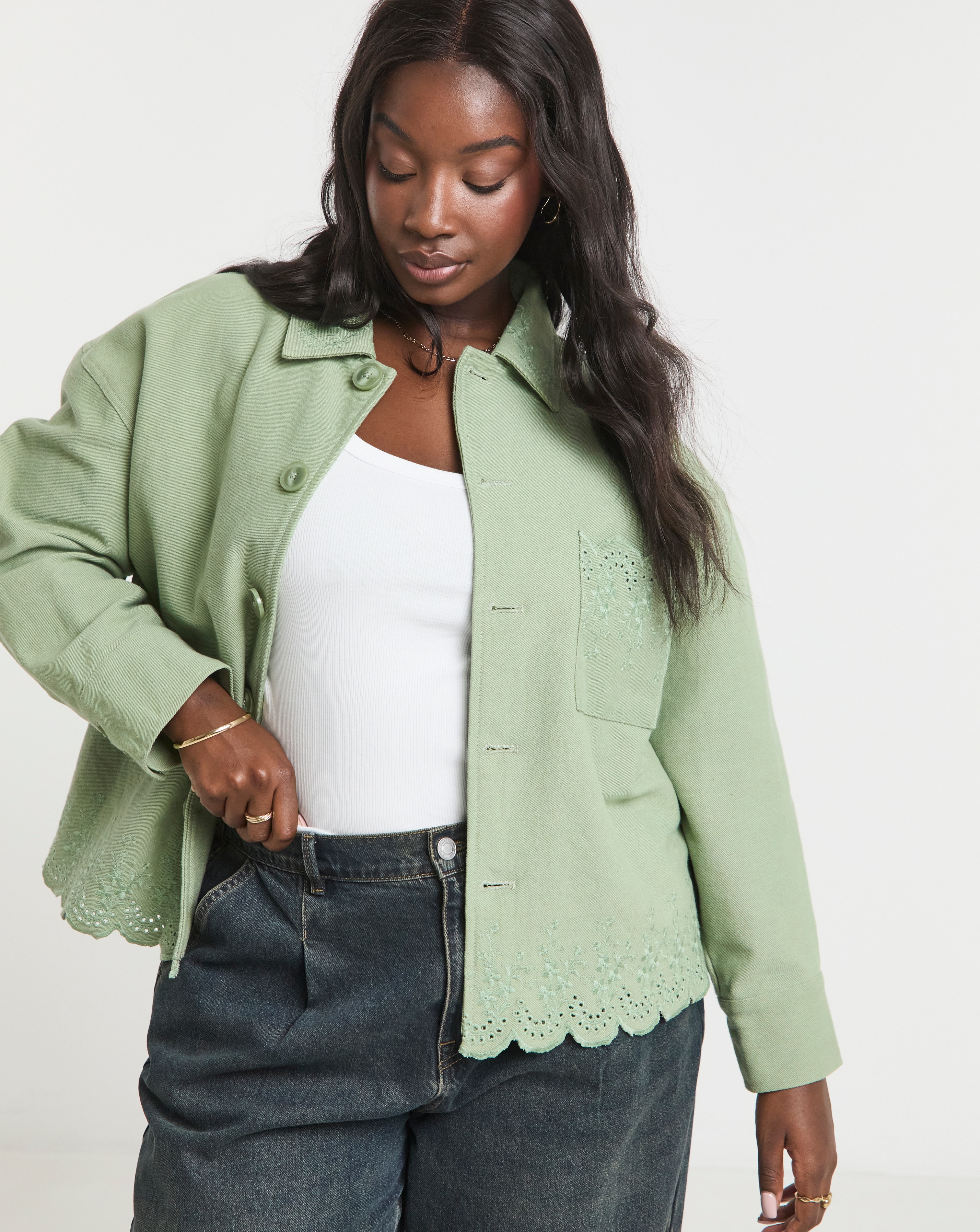 SBE Matcha Broderie Cropped Jacket