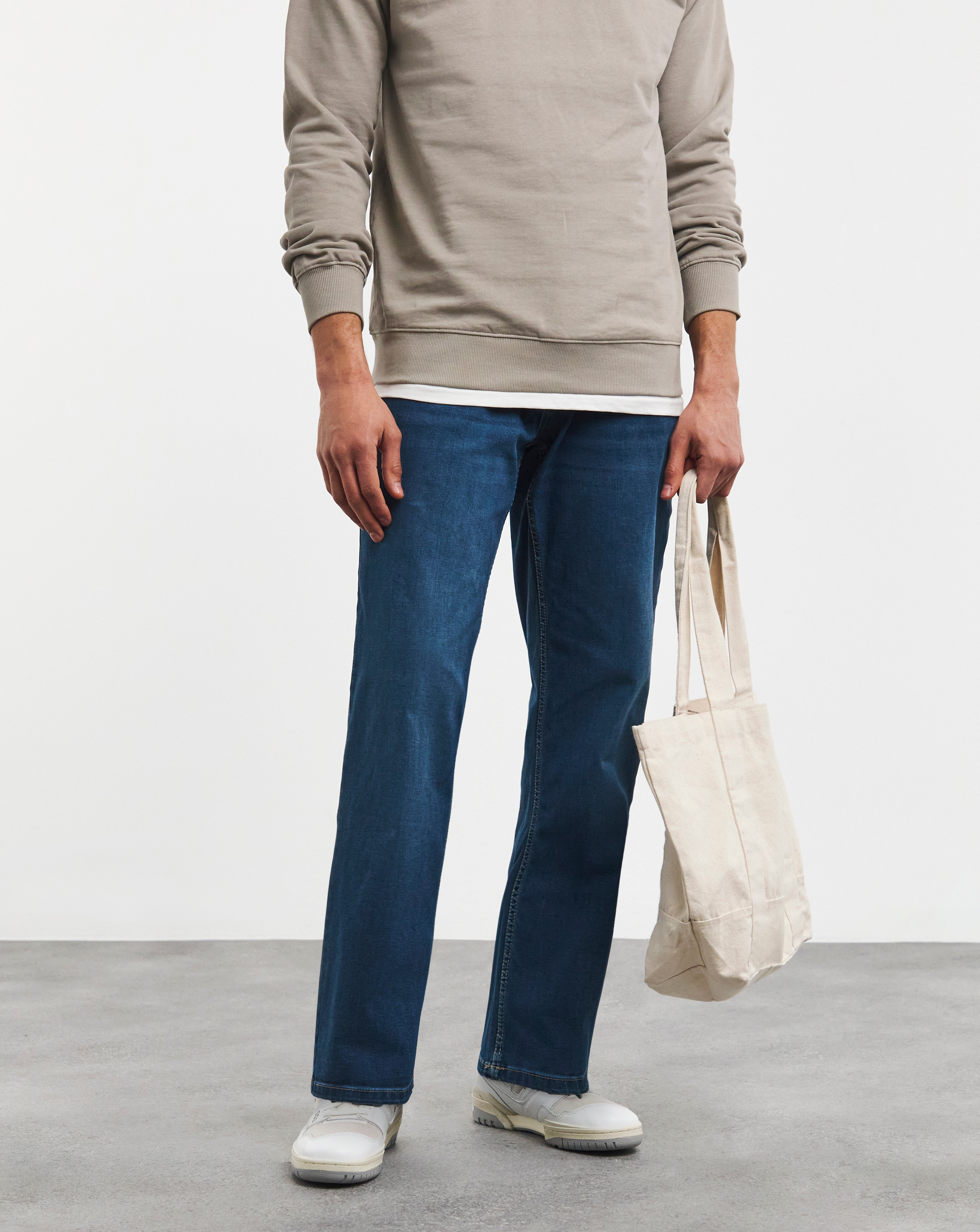 Loose Fit Stretch Jean Mid Wash