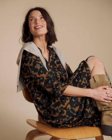 Julipa Petite Printed Button Down Jersey Midi Dress