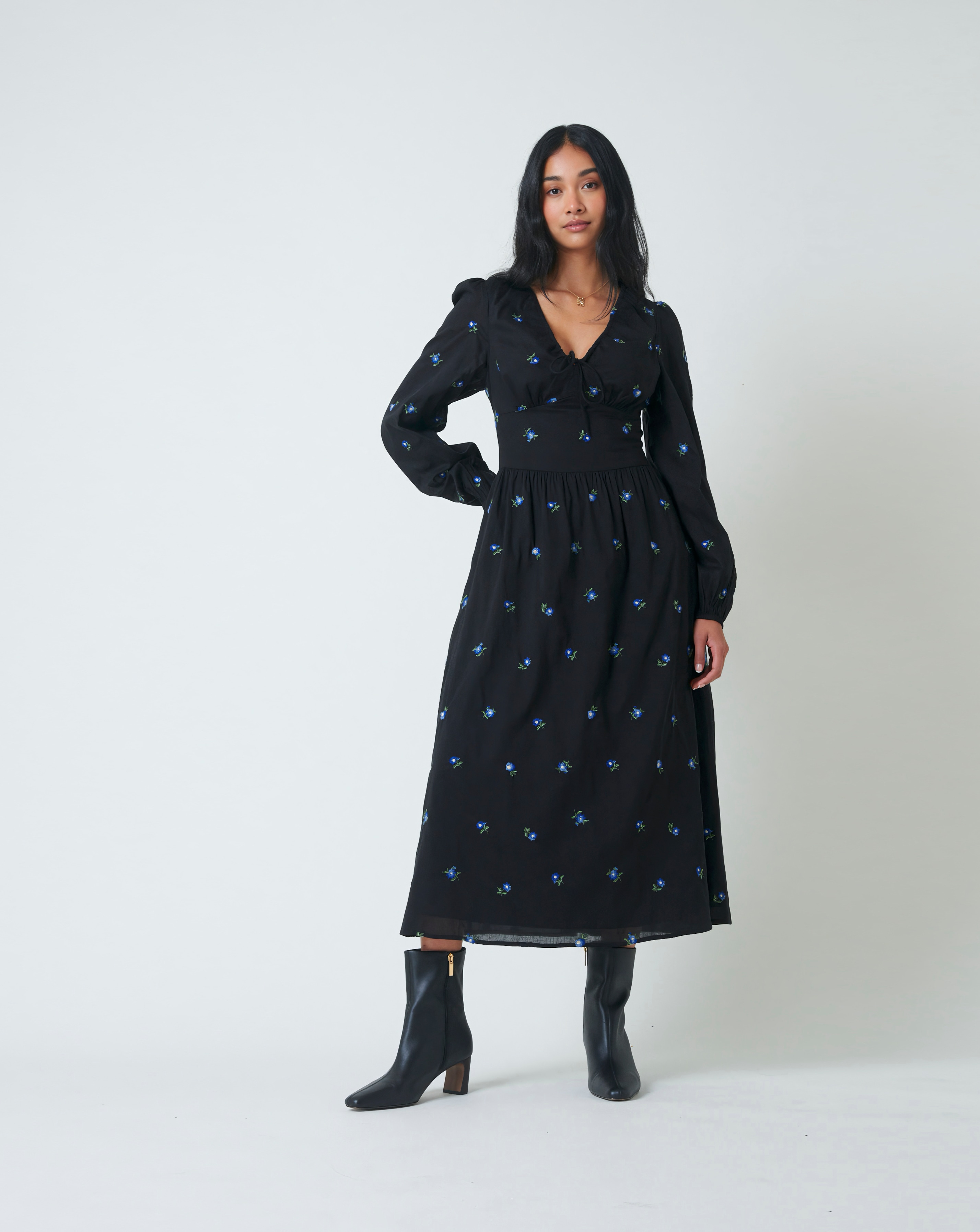 New In - NC Alysia Midi Dress