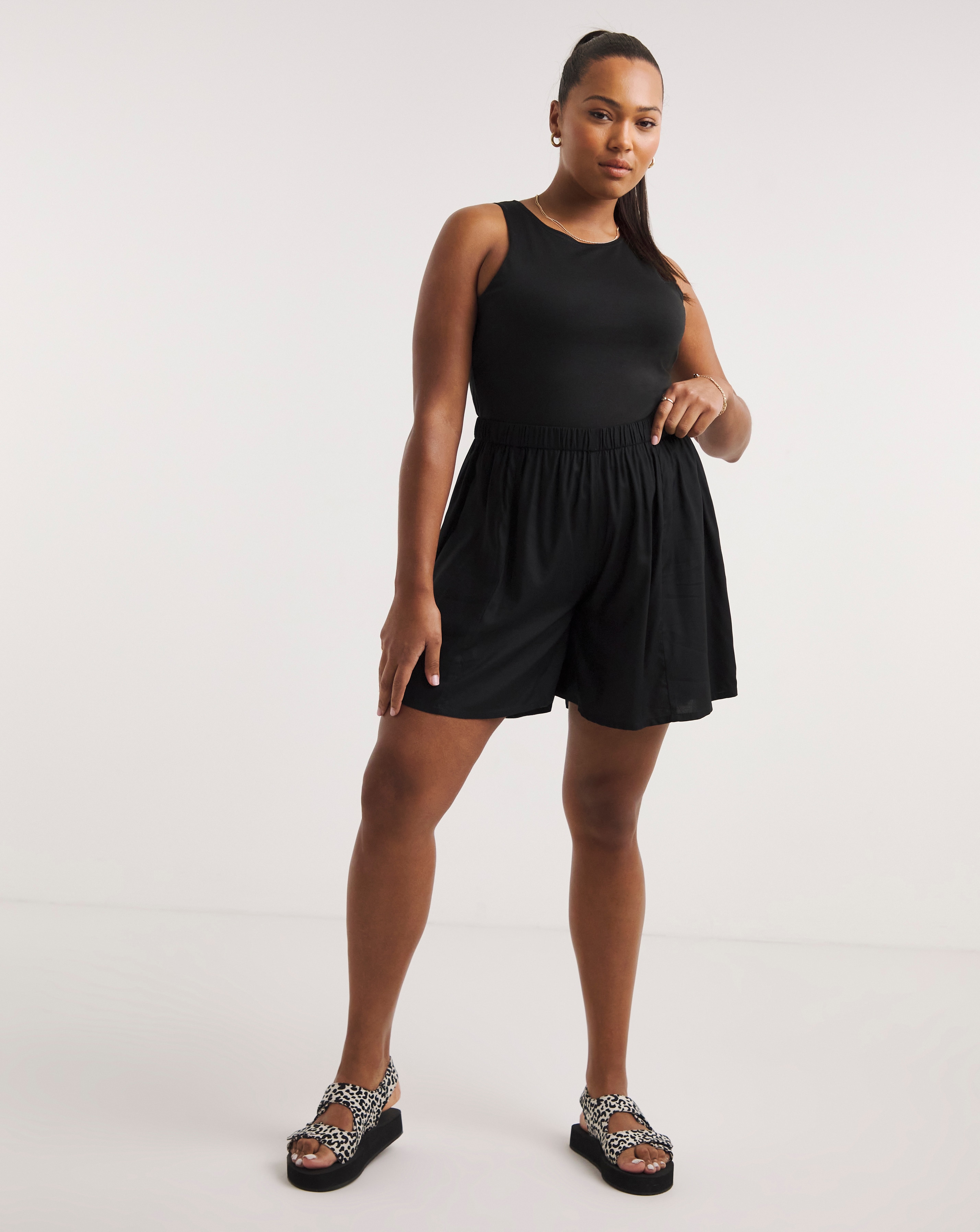 Black Relaxed Woven Flippy Short