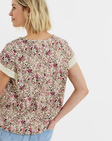 Bubble Hem Lace Trim Top