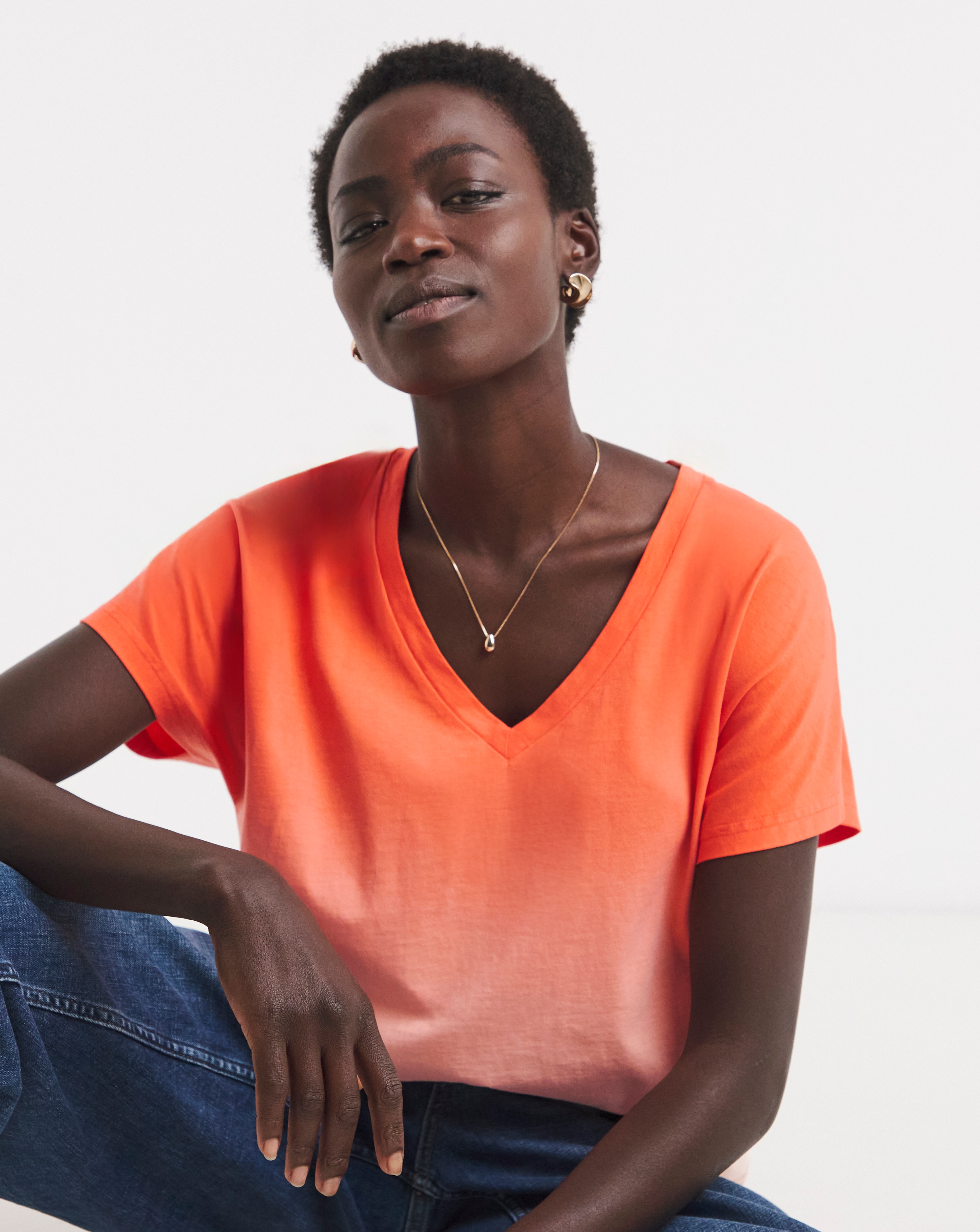 New In - The V-neck T-shirt