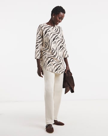 Longline Curved Hem 3/4 Sleeve Top