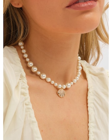 Inicio Gold Plated Pearl and Crystal Shell Necklace - Gift Pouch