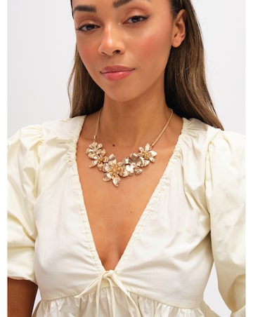 Mood Gold Polished Statement Floral Necklace