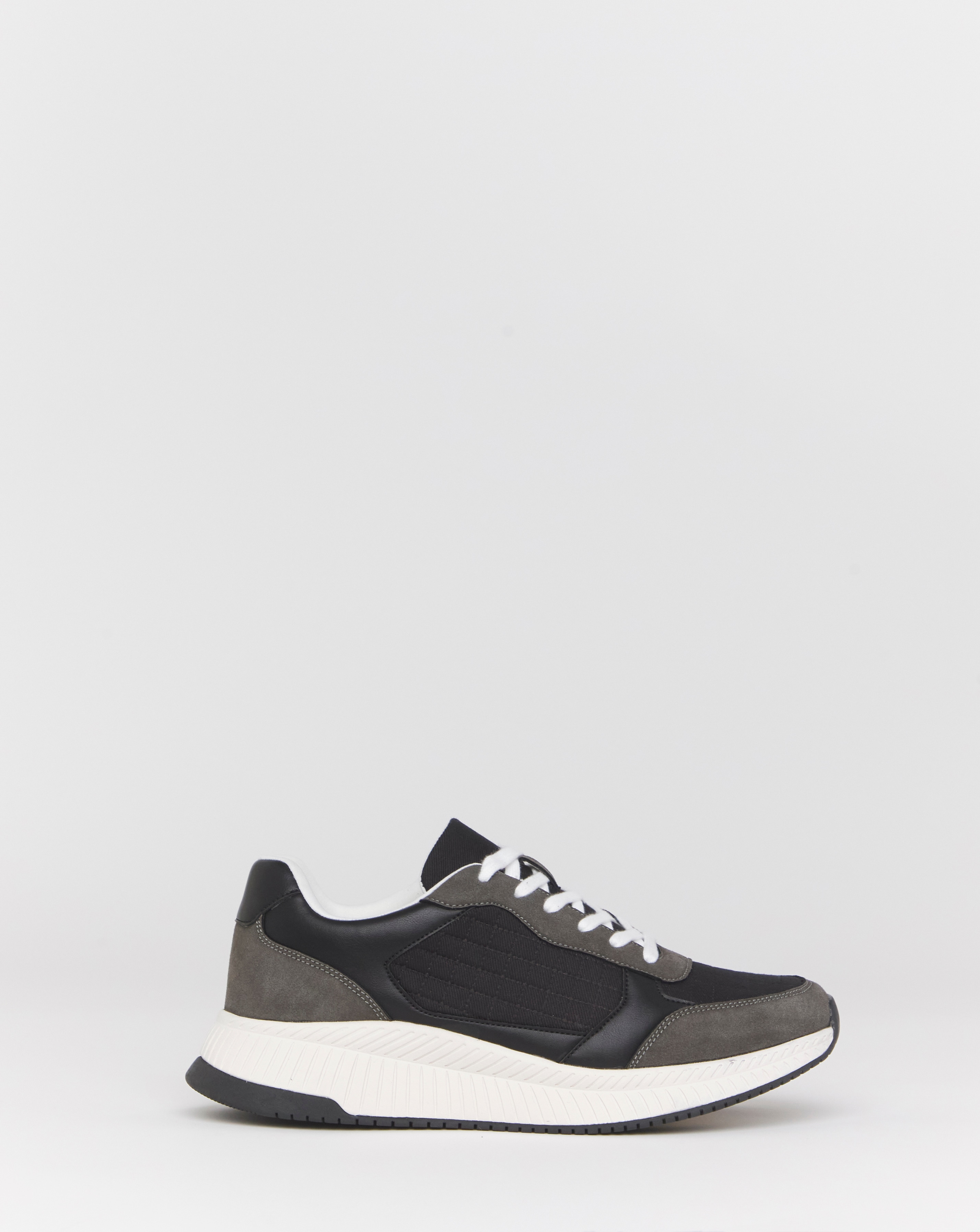 Folio Runner Trainers Standard Fit