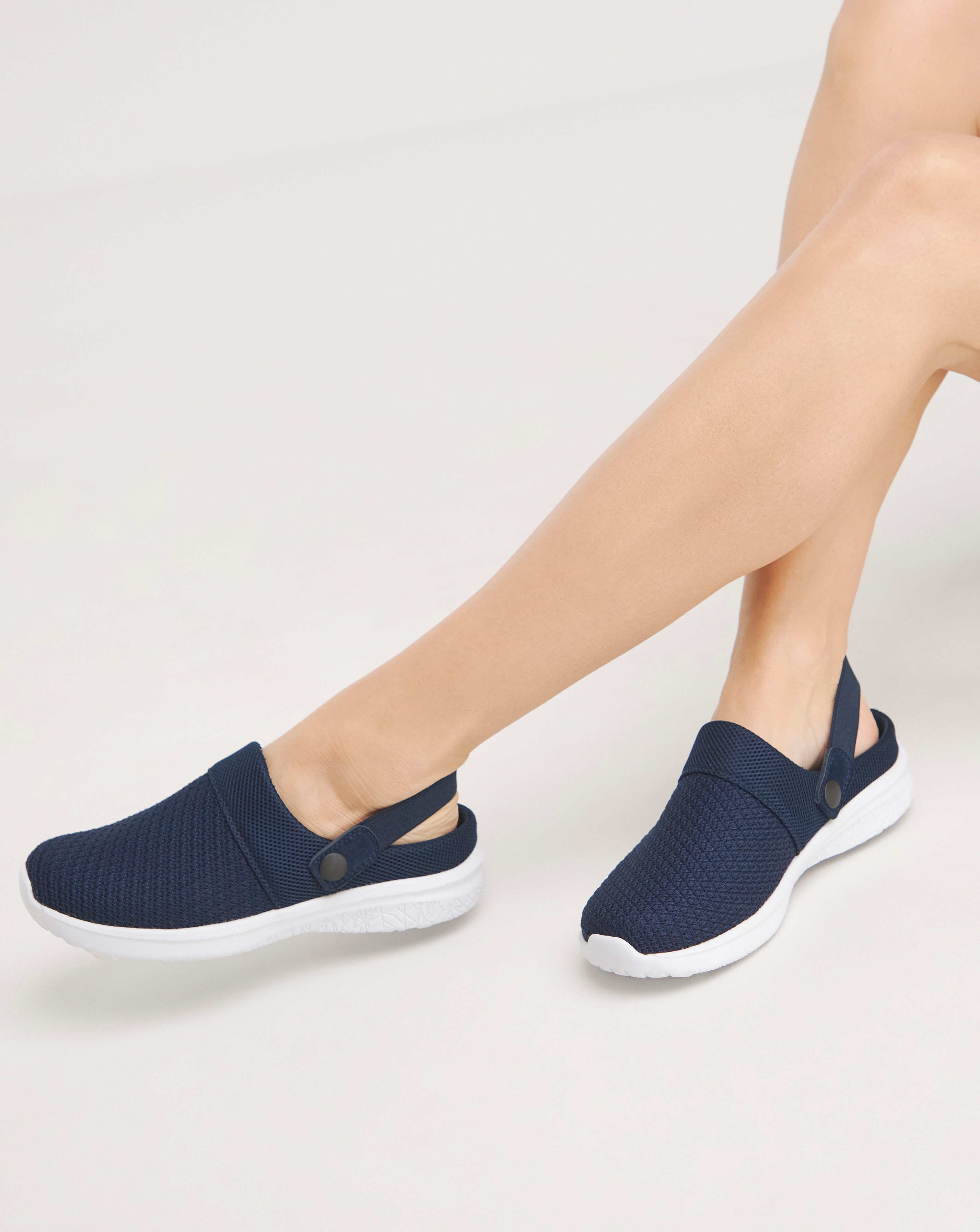 Cushion Walk Clog EEE Fit