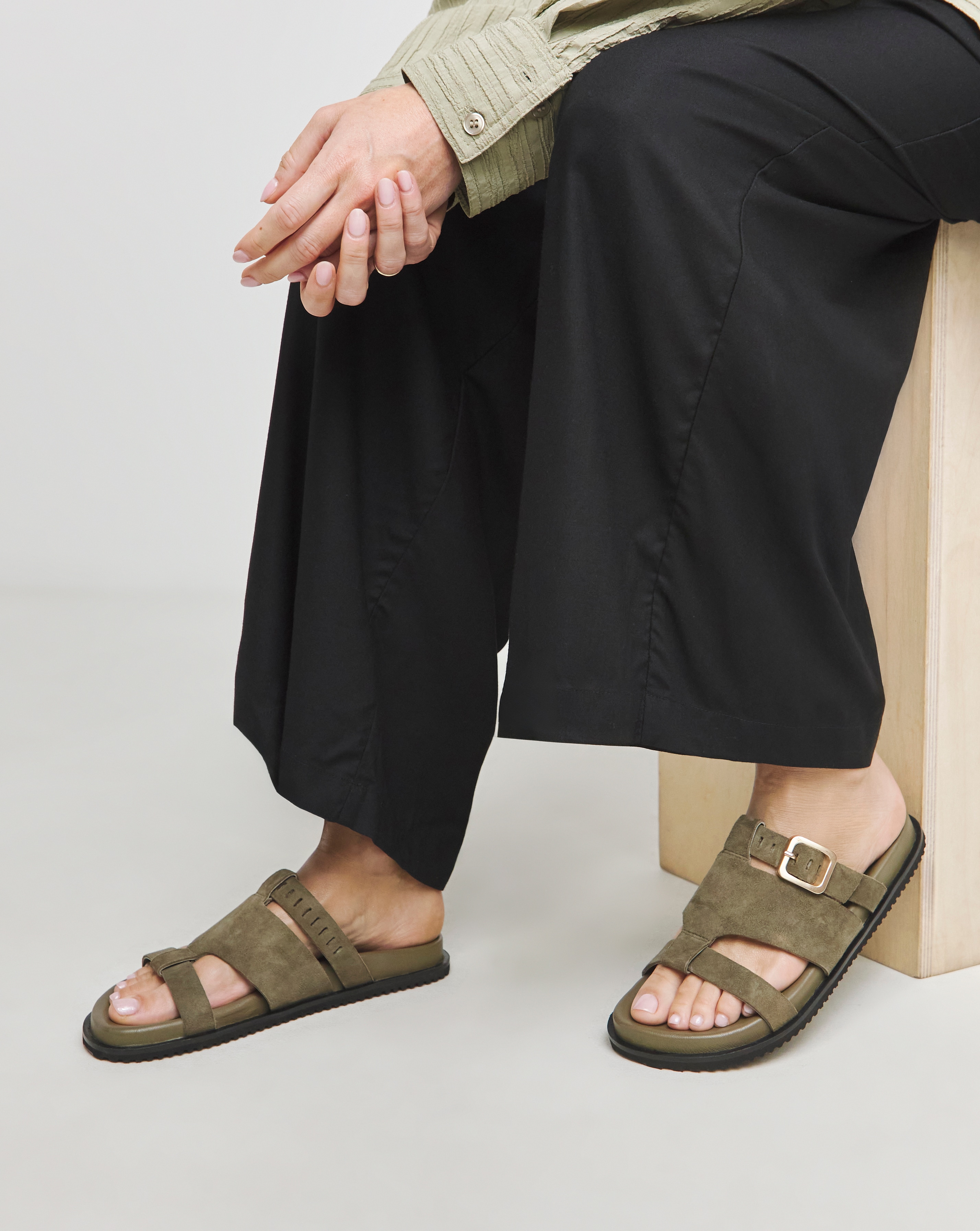 Lasercut Detail Footbed Sandal Wide