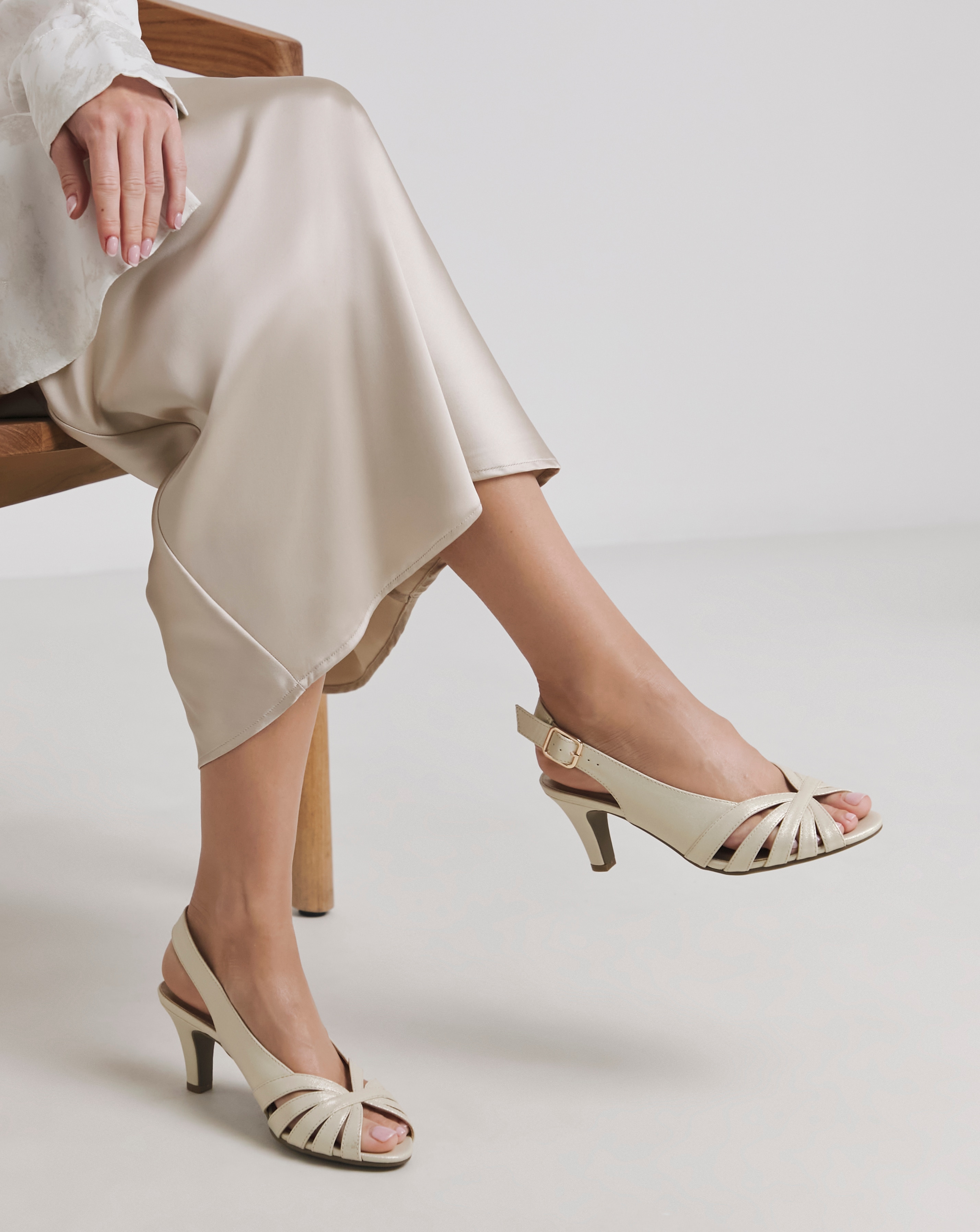 Peep Toe Slingback Shoes Ex Wide